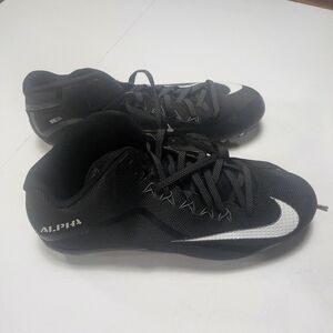 Nike Alpha Men's Size 15 Football Cleats Black and White.
